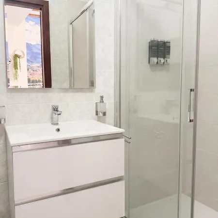 Lecco's Heart! Апартаменты *