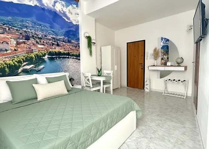 Lecco's Heart! Centro - A Due Passi Dal - Moderno E Luminoso דירה