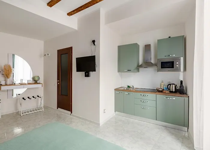 Lecco's Heart! Centro - A Due Passi Dal - Moderno E Luminoso Appartement